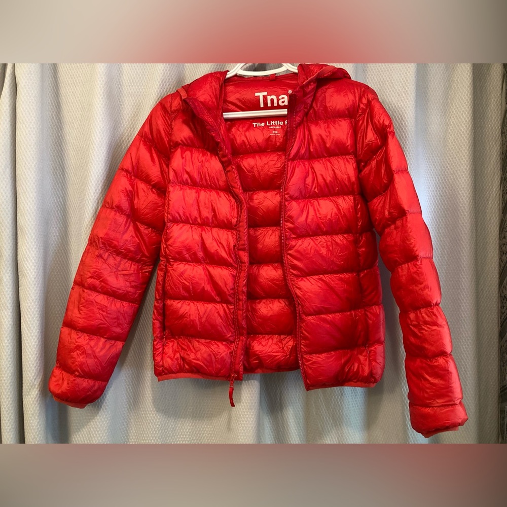 Aritzia TNA the little puff jacket